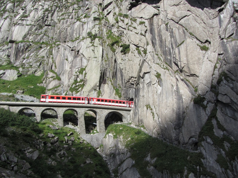Suïssa en Trens Alpins 15